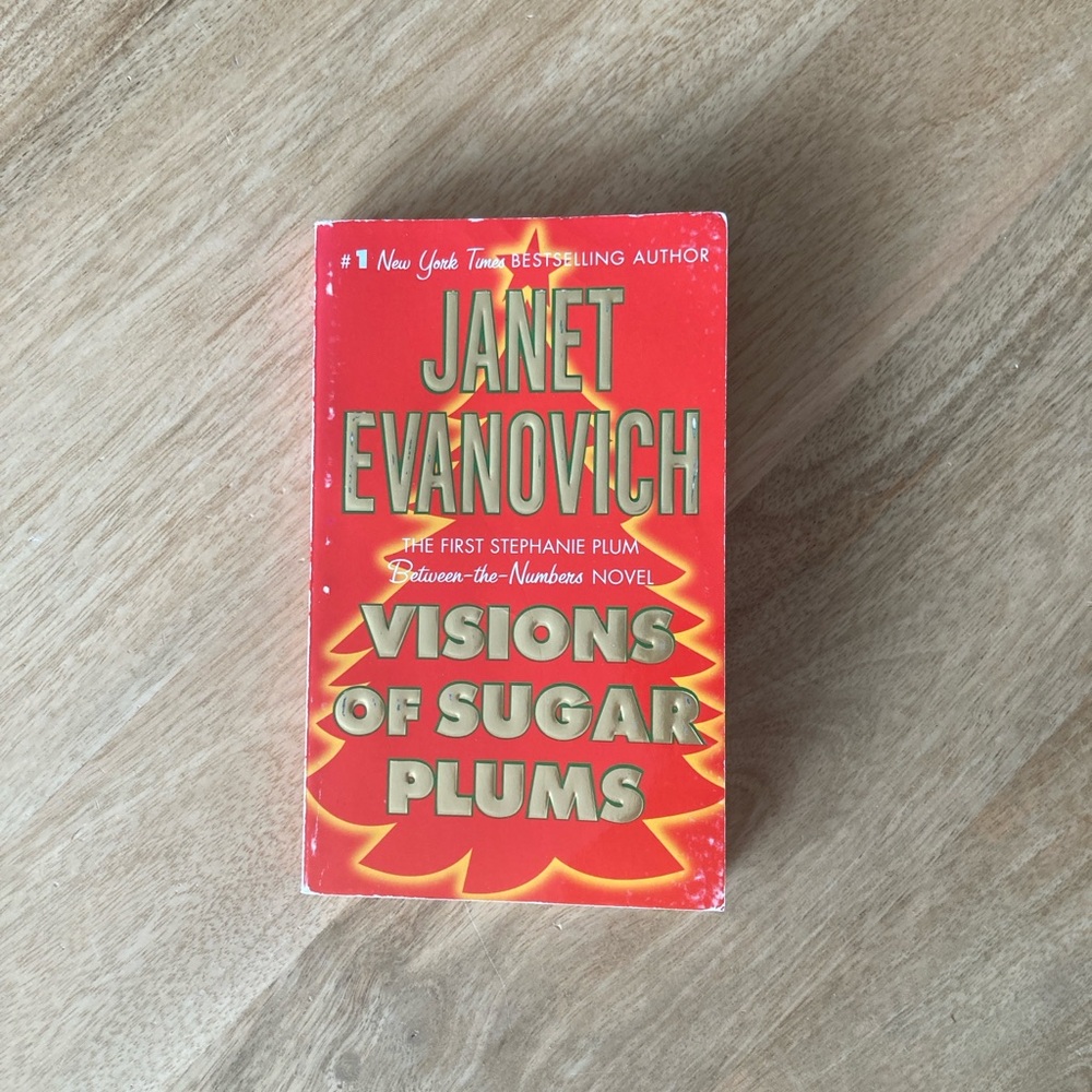 3 FOR $15 Visions of Sugar Plums Book by Janet Evanovich